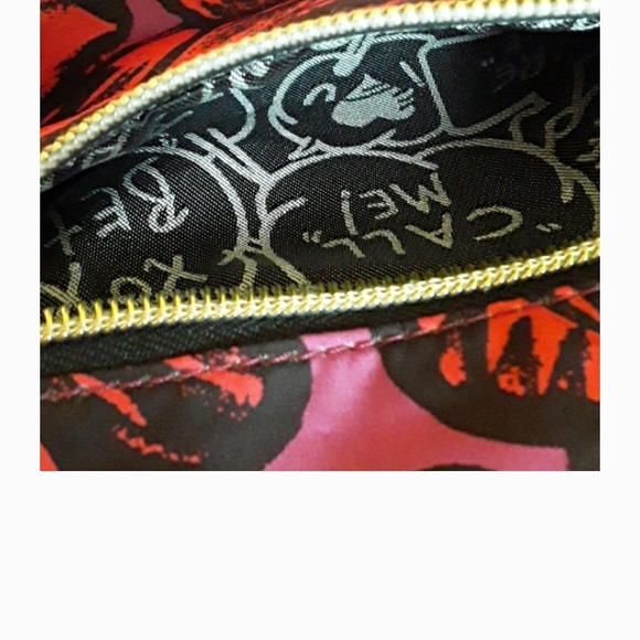 Betsey Johnson Pop Flower Fuchsia Crossbody Bag - Picture 7 of 8